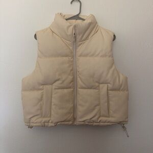 Hollister Off-White Puffer Vest